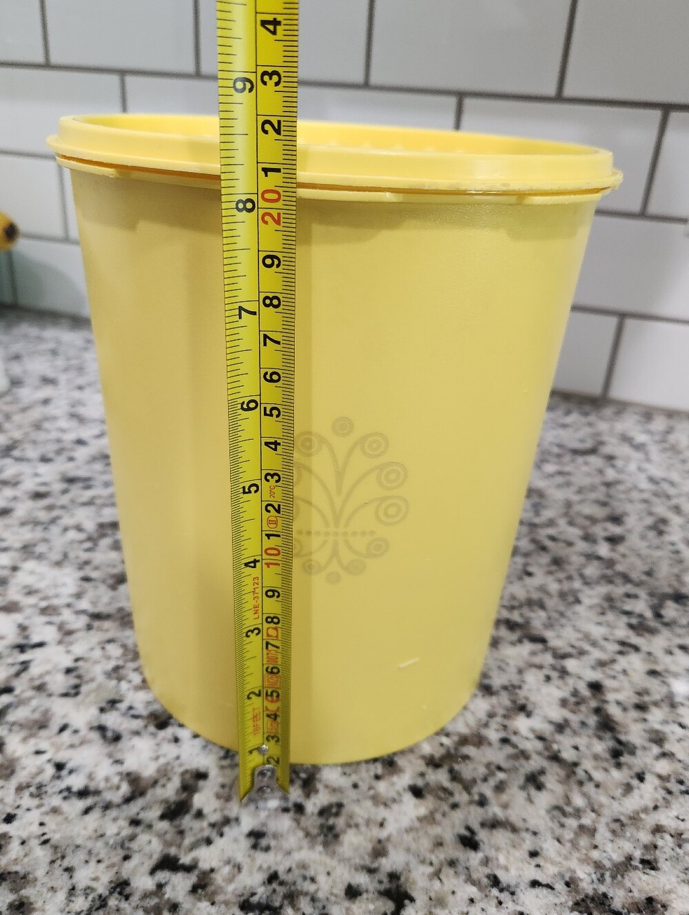Vintage Tupperware Tall Yellow Canister - Picture 3 of 8